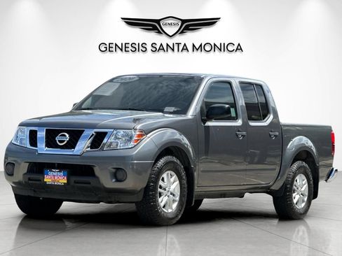 Used 2020 Nissan Frontier SV w/ SV Utility Package RWD image 9