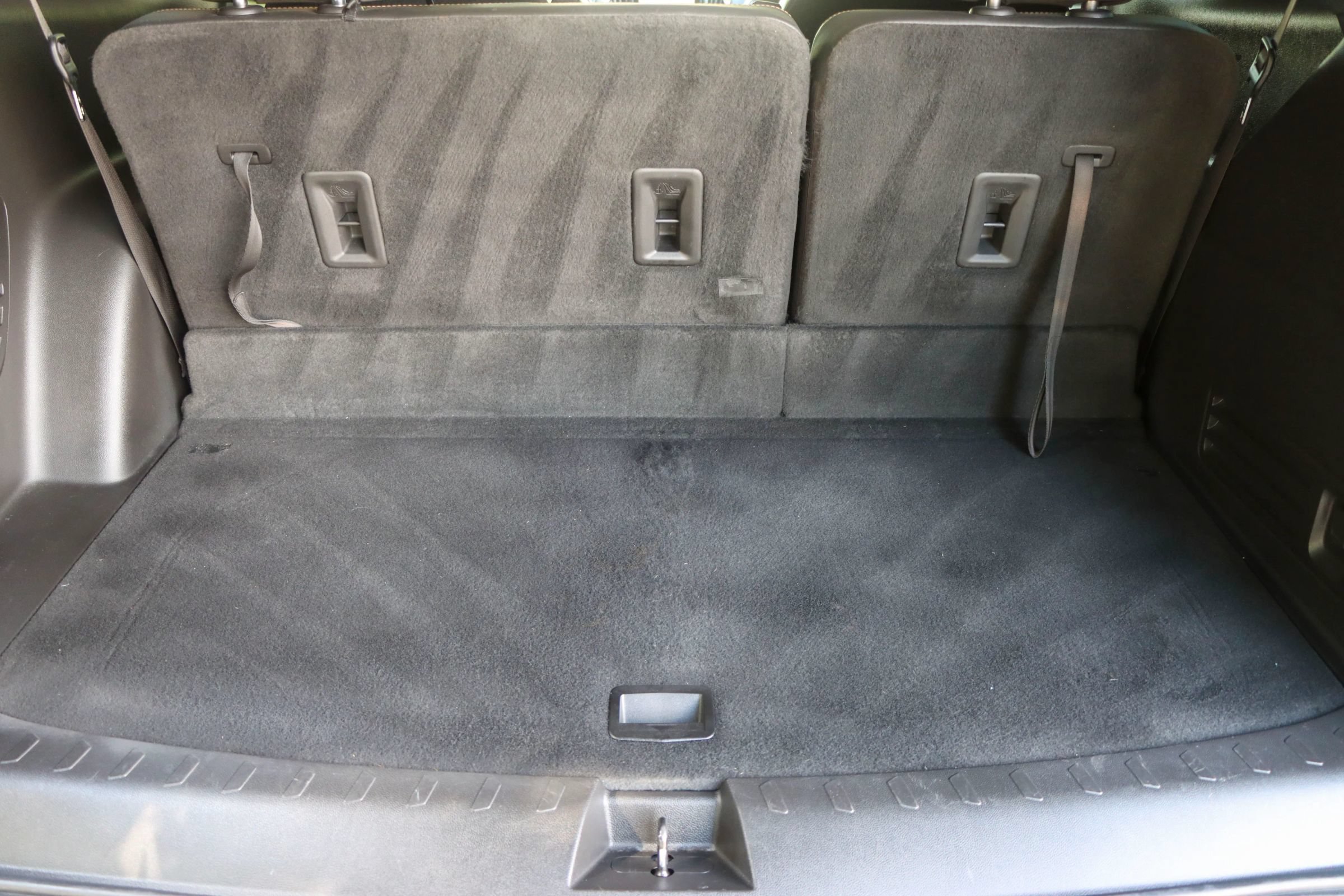 Used 2020 Chevrolet Traverse RS w/ LPO, Floor Liner Package FWD image 27