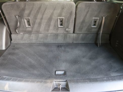 Used 2020 Chevrolet Traverse RS w/ LPO, Floor Liner Package FWD image 27