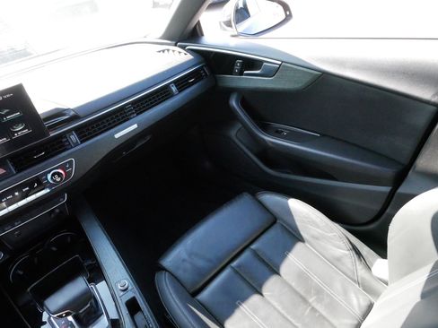 Used 2021 Audi A5 2.0T Premium image 11