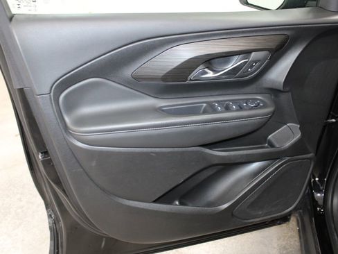 Used 2024 GMC Terrain SLE image 14