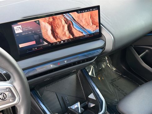 Used 2025 BMW X3 xDrive30i w/ Premium Package image 28