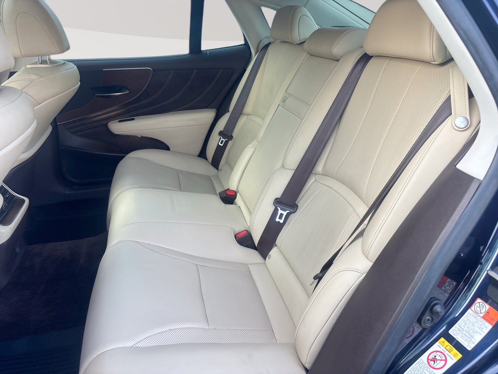 Used 2019 Lexus LS 500 RWD image 26