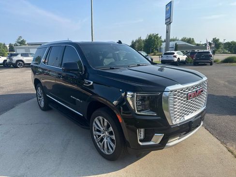 Used 2024 GMC Yukon Denali AWD/4WD image 3