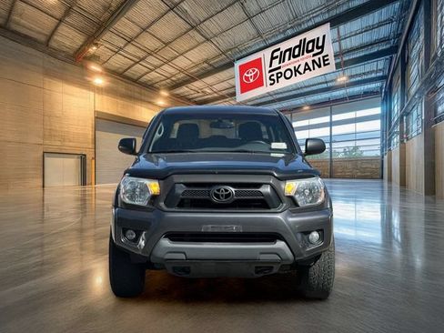 Used 2013 Toyota Tacoma PreRunner w/ SR5 Pkg RWD image 2