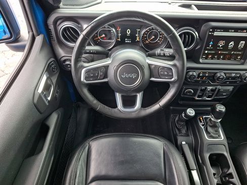 Used 2021 Jeep Wrangler Unlimited Sahara AWD/4WD image 11