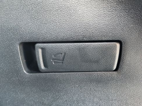 Used 2023 Kia Sportage EX image 40