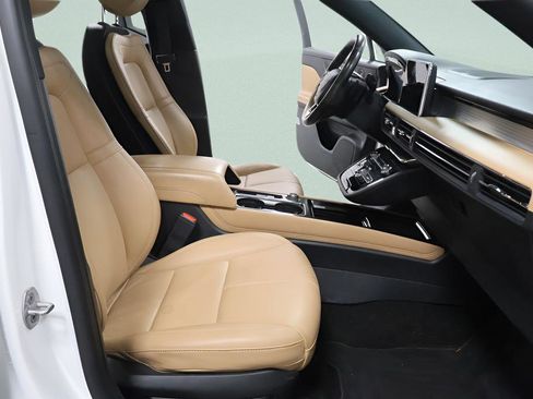 Used 2021 Lincoln Corsair Reserve w/ Equipment Group 201A image 31