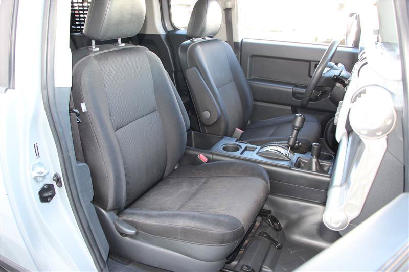Used 2014 Toyota FJ Cruiser 4WD w/ Convenience Package image 11