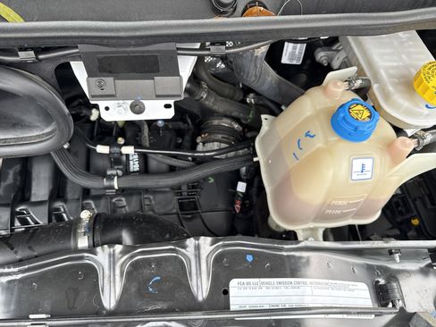 Used 2025 RAM ProMaster 2500 w/ Convenience Group image 29