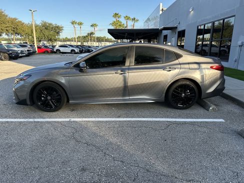 Used 2025 Toyota Camry SE w/ Multimedia Upgrade Package FWD image 5