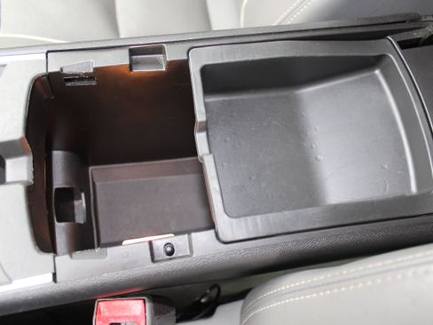 Used 2017 Chevrolet Impala Premier w/ Enhanced Convenience Package image 39