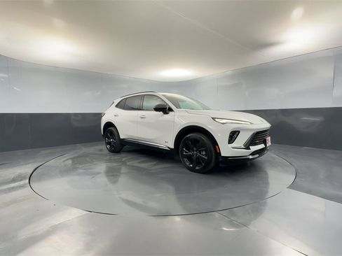 New 2025 Buick Envision Sport Touring image 7