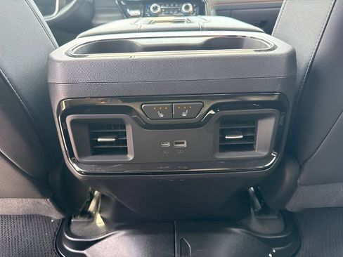 Used 2022 GMC Sierra 1500 AT4 w/ AT4 Premium Package AWD/4WD image 14
