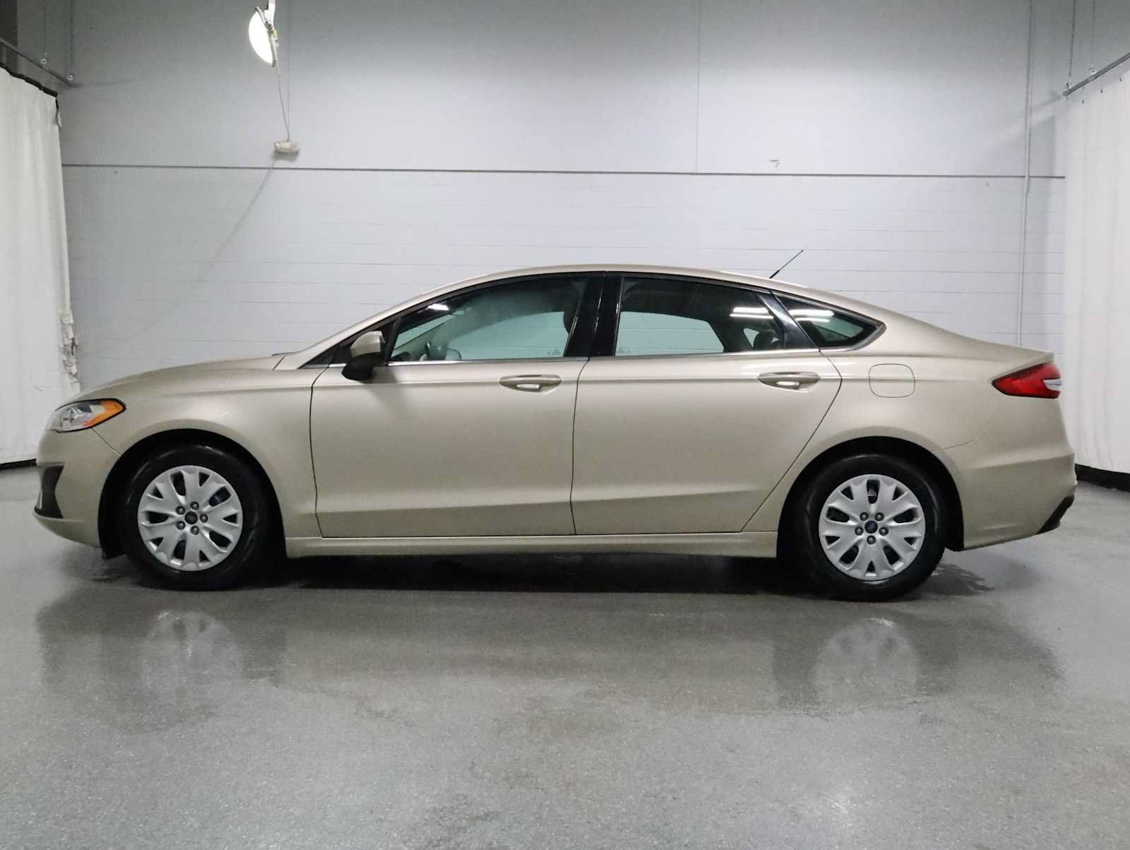 Used 2019 Ford Fusion S FWD image 2