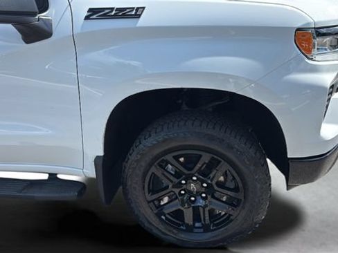 Used 2026 Chevrolet Silverado 1500 LT Trail Boss w/ LPO, Dark Essentials Package AWD/4WD image 34