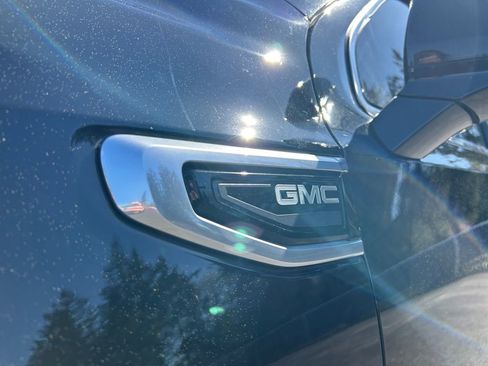 Used 2021 GMC Yukon Denali w/ Denali Premium Package AWD/4WD image 31