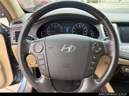 Used 2011 Hyundai Genesis 4.6 RWD image 14