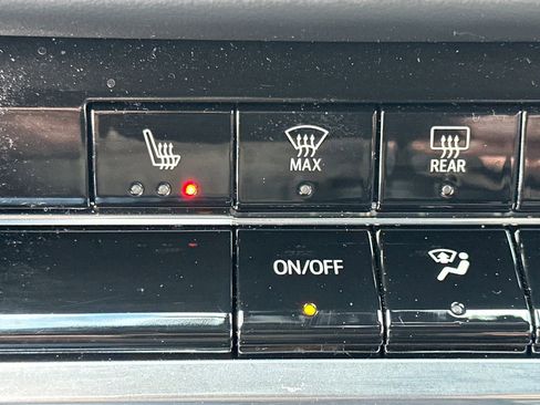 Used 2025 Chevrolet Equinox LT image 30