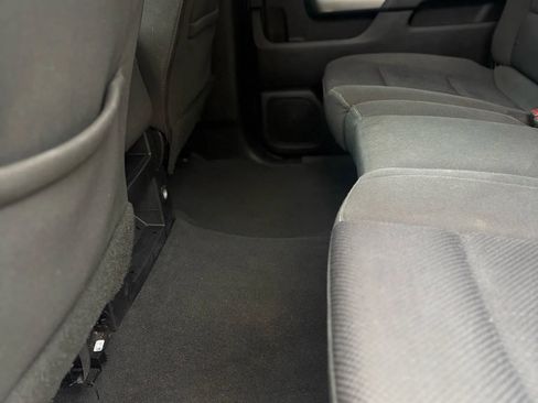 Used 2019 Chevrolet Silverado 2500 LT w/ LT Convenience Package image 15