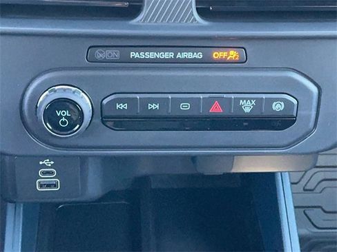 New 2025 Ford Maverick XL image 20