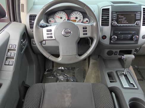 Used 2018 Nissan Frontier SV RWD image 12