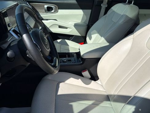 Used 2021 Kia Sorento EX w/ EX AWD X-Line Package image 24