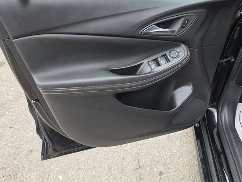 Used 2024 Buick Encore GX Sport Touring image 29