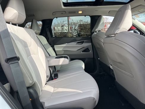 New 2026 INFINITI QX60 Luxe w/ Cargo Package image 21