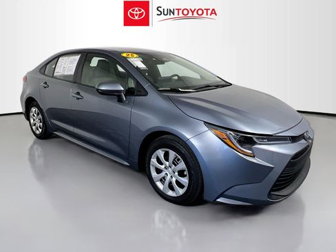 Used 2025 Toyota Corolla LE image 1