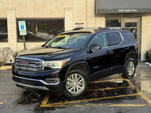 Used 2017 GMC Acadia SLE image 2
