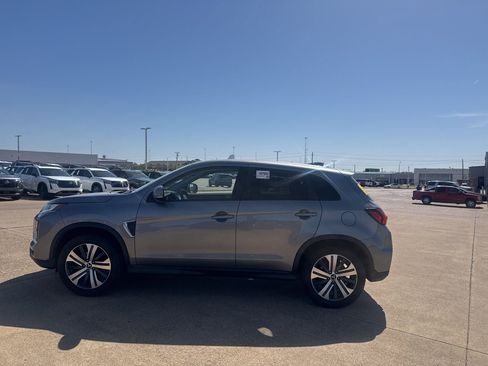 Used 2021 Mitsubishi Outlander Sport SE image 11