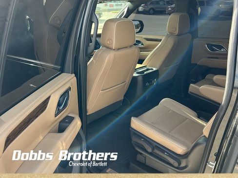 Used 2023 Chevrolet Suburban Premier w/ Texas Edition image 5