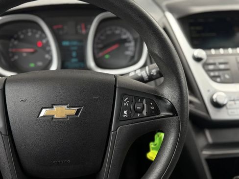 Used 2017 Chevrolet Equinox LS image 21