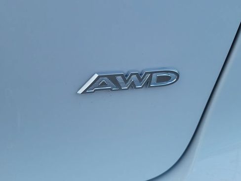 New 2027 Chrysler Pacifica Pinnacle w/ Theater Group AWD/4WD image 6