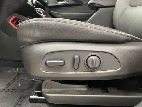 Certified 2022 Chevrolet TrailBlazer RS w/ Technology Package image 9