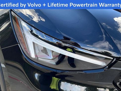 Certified 2025 Volvo XC40 B5 Plus image 38