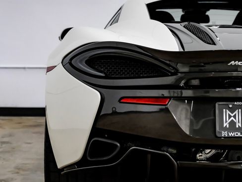 Used 2017 McLaren 570S Coupe image 40