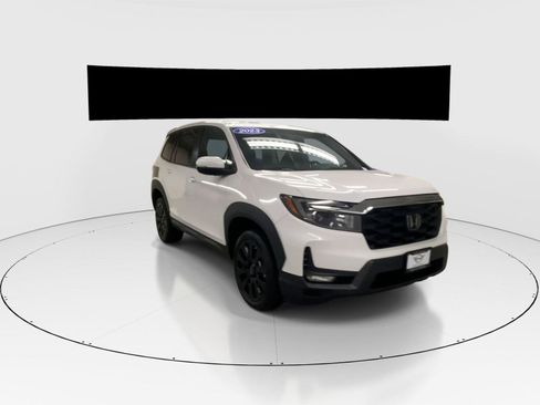 Used 2023 Honda Passport EX-L image 2