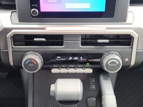 New 2026 Toyota 4Runner SR5 AWD/4WD image 18