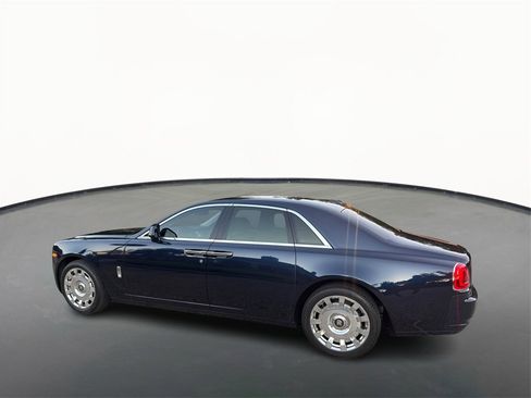 Used 2015 Rolls-Royce Ghost image 6