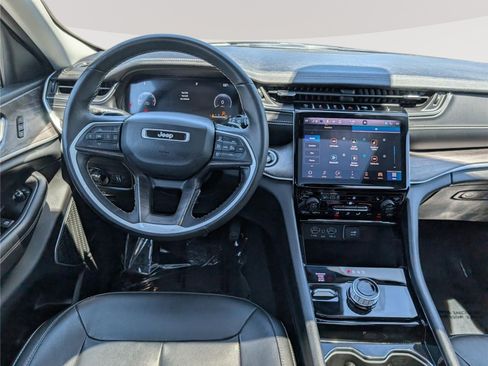 Used 2022 Jeep Grand Cherokee L Limited AWD/4WD image 19