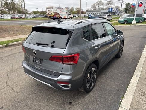 Used 2024 Volkswagen Taos SE image 6