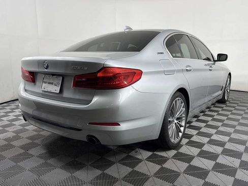 Used 2019 BMW 530e w/ Convenience Package RWD image 6