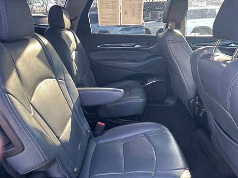 Used 2020 Buick Enclave Essence image 20