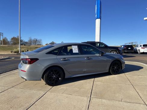 Used 2025 Honda Civic Sport image 11