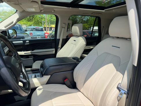 Used 2024 Ford Expedition Max Platinum AWD/4WD image 23