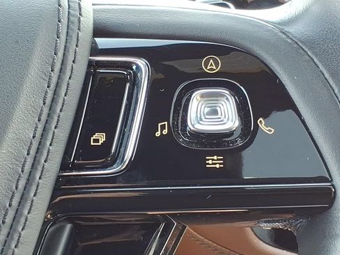 Used 2024 Lincoln Aviator Reserve w/ Equipment Group 201A AWD/4WD image 28