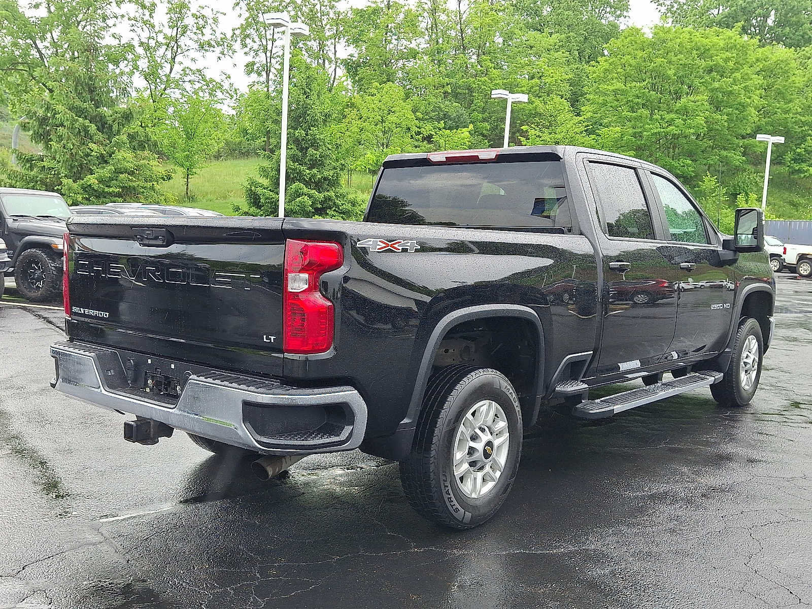 Used 2025 Chevrolet Silverado 2500 LT w/ Convenience Package AWD/4WD image 6