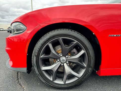 Used 2019 Dodge Charger R/T RWD image 10